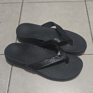 Vionic Black Women's Flip Flops